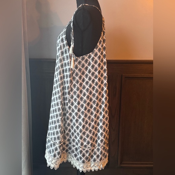 Old Navy black and white tropical Boho Dress size medium - Picture 5 of 9